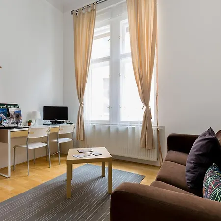 Apartment Kazinczy 32/ii-piano Central